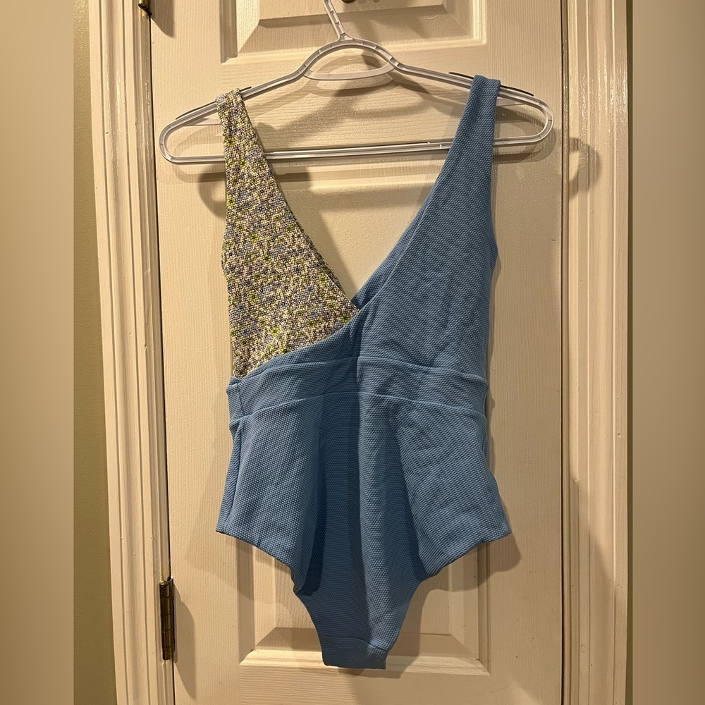 The Ashley One-piece Swimsuit in Cool Blue and Dusty Green Meadow Size 2 bin4 - Picture 7 of 7